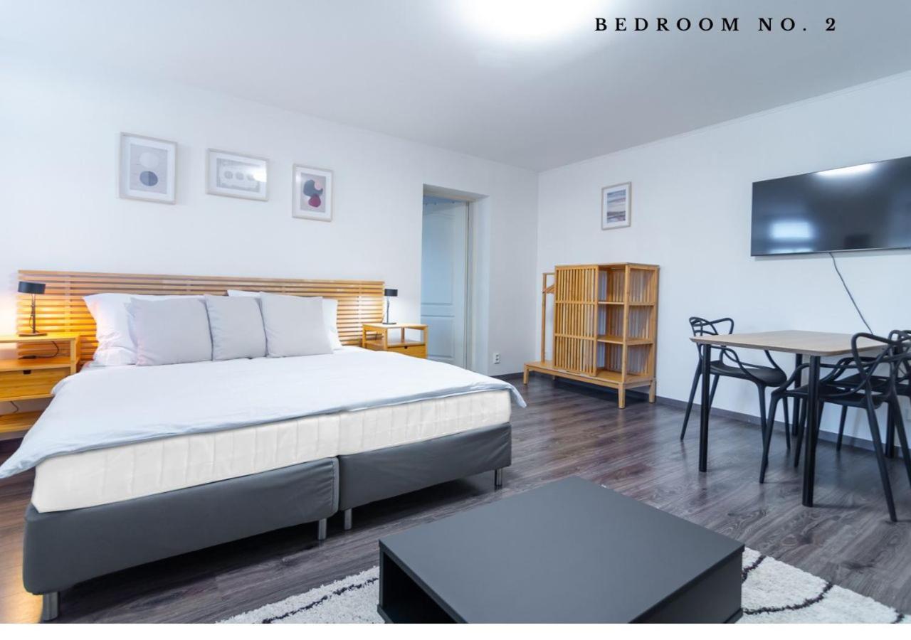 Aparthotel The Bookhouse, 5-bedroom By Castle Praha