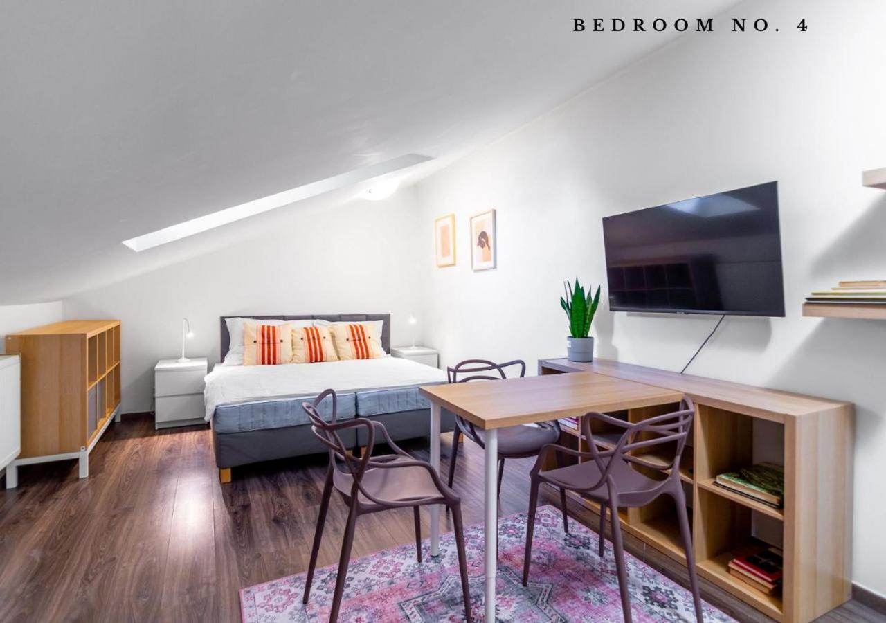 Aparthotel The Bookhouse, 5-bedroom By Castle Praha